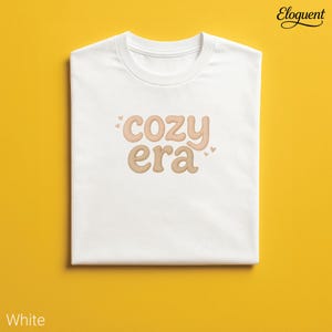 Camisa Cozy Era, Camiseta Blanket Core, Blusa minimalista e macia, Moda Comfort Core, Estética Slow Living, Roupas Serotonin Era