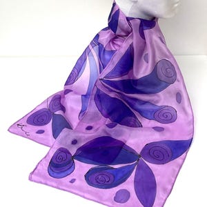 Foulard en soie peint abstrait rose et violet, cadeaux foulard en soie