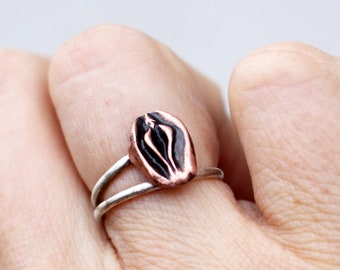 Pussy ring in silver and copper, labia art