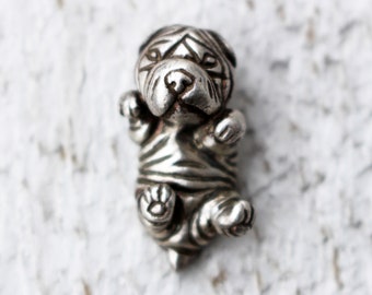 Shar pei puppy dog necklace