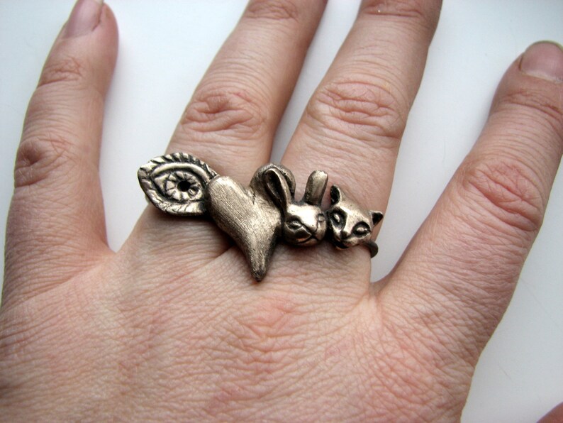 Two finger ring I love animals riddle