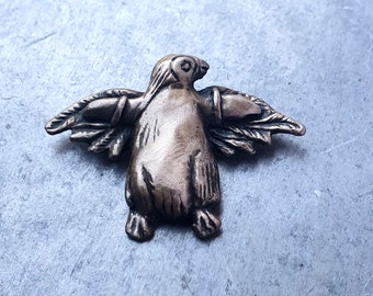 El collar de pingüinos alza el vuelo