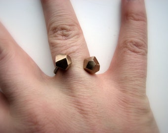Minimal facet ring geometric jewelry