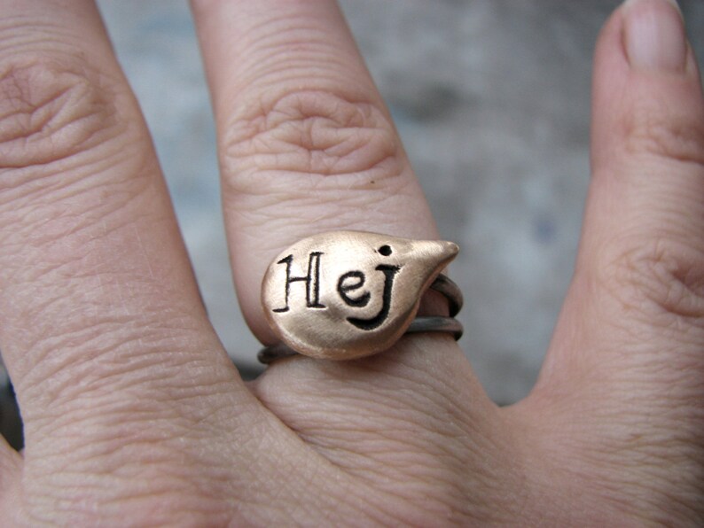 Swedish ring speech bubble hej image 2