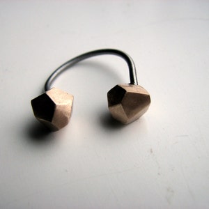 Minimal facet ring geometric jewelry image 2