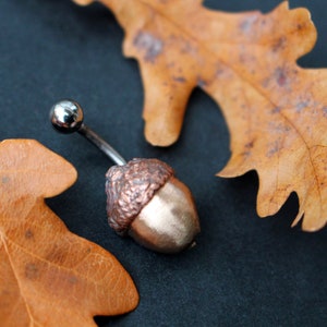 Acorn belly ring, titanium or surgical steel bar