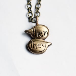 Collier de pronoms phylactère dessin animé