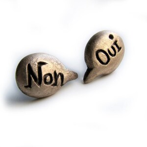 Speech bubble earrings non oui cartoon bronze and titanium earrings