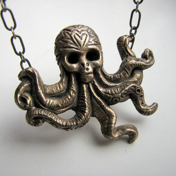 Cthulhu monster tentacles necklace