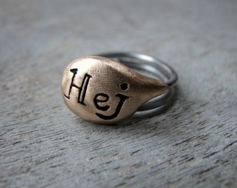 Zweedse ring speech bubble hej