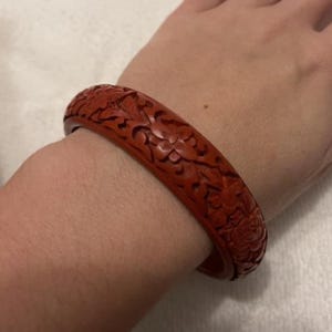 Vintage Carved Red Chinese Cinnabar Floral Bangle Bracelet 