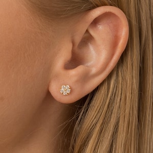 18k Gold CZ Daisy Flower Stud Earrings, Tiny Cartilage Daisy Stud Earring Wedding Anniversary Jewelry, Dainty Diamond Flower Earrings
