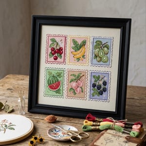 Korsstygnsmönster med vintagestämpel, botanisk fruktsamling (digital nedladdning)