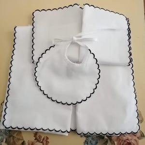 Crib sheet and bib