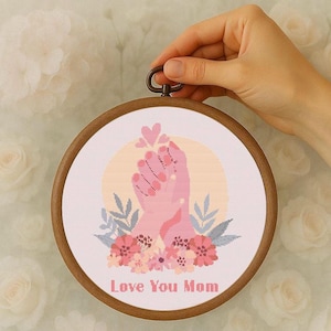 Regalo de bordado fácil de hacer para mamá, la mejor mamá del mundo, diseño personalizado para el Día de la Madre: patrón de punto de cruz floral moderno en PDF