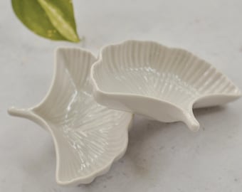 White Leaf Dipping Dish, Stoneware Sauce Bowl, Small Olive Oil Dish, Botanical Kitchen Decor, Ginko, Hostess Gift