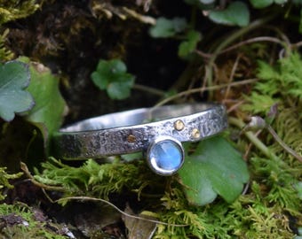 Moonstone Side Stacker - Size 10 - Mixed Metal