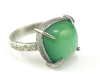 High Dome Chrysoprase Ring in Size 7.5-8