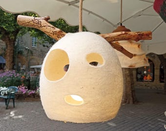 Lámpara colgante KODAMA de lana afieltrada y rama