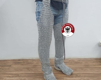 Nogawice kolcze aluminiowe: płaski pierścień 10 mm, nitowane nogawki