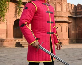 Cappotto Gambeson medievale imbottito – Aketon di cotone per SCA, LARP e rievocazione storica