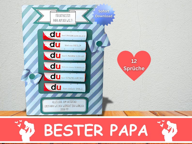 Puede incluir: Una tarjeta del D&iacute;a del Padre con un fondo a rayas azules y blancas. La tarjeta presenta el texto "BESTER PAPA" y "F&Uuml;R DEN BESTEN PAPA AUF DER WELT". Incluye 12 frases y un gr&aacute;fico en forma de coraz&oacute;n.