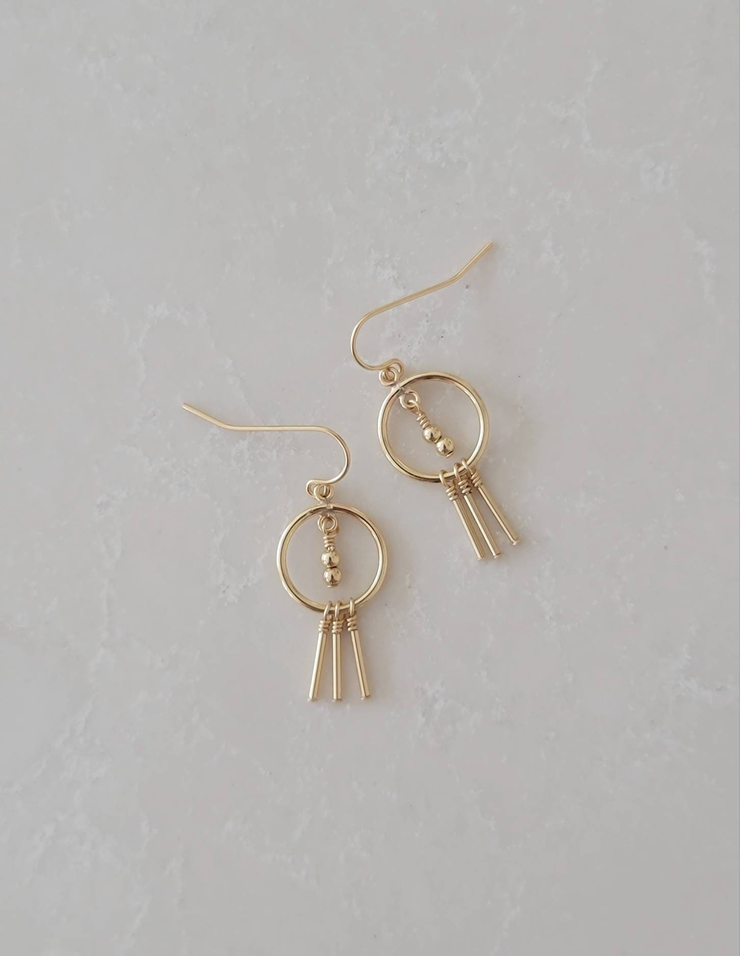 Kabwea Boucles D’Oreilles Pendantes Or 14K XL – Disques Texturés Dorés, Légères & Hypoallergéniques, Cadeau Élégant Femme