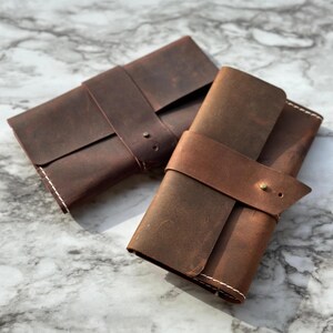 Cartera de mano de cuero rústico, monedero de cuero cosido a mano, un regalo único para ella, regalo vintage, cartera de mano de cuero personalizada para mujer, cartera de mano