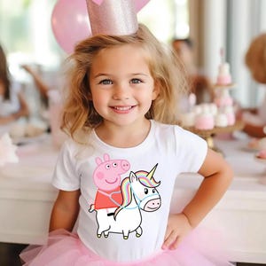 Camiseta de Peppa Pig con unicornio, divertida camiseta infantil, camiseta de dibujos animados, regalo de cumpleaños, ropa divertida y colorida.