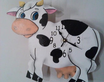 Udderly Adorable Bovine pendulum clock