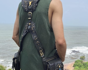 Leder Holstertasche mit Kristallen und Messing für Festivals | Brennender Mann | Psy Trance |