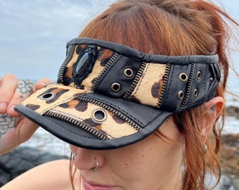 Handgefertigtes Leopardenmuster Ledervisier mit Messing und gestaltbarem Stein | Feste | rave abnutzung | Psytrance