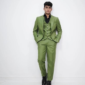 3 Piece Men’s three piece suit-Regular Fit Olive Green Suit for wedding