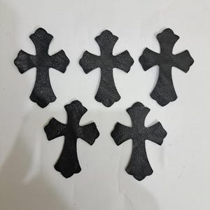 5Pcs Chr0m e Genuine Leather Hearts Patch Punk Cross Applique Denim Jacket Bag Accessories Custom DIY Sewing Design Cross Patent Street wear
