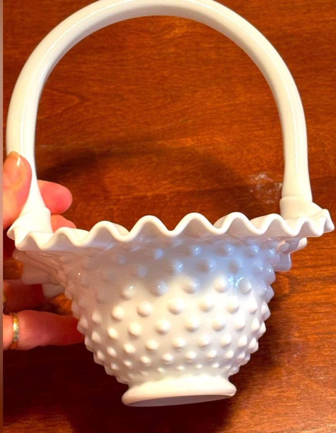 FENTON ホブネイル ミルクガラス フリルバスケット 7.5インチ