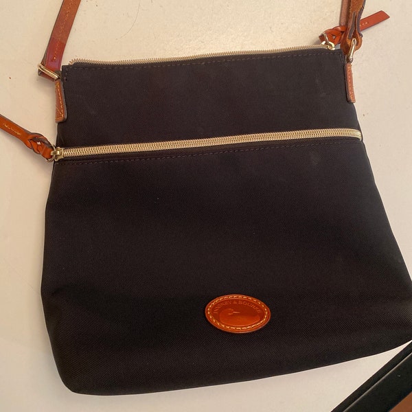 Dooney and Bourke Black Handbag/ Dooney & Bourke Handbag Nylon Crossbody/ Shoulder Bag/Gatormom13
