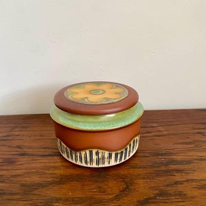 Studio Pottery De La Tierra Cuenca Ecuador Pottery, Covered Trinket Container, Mid Century Modern, By Gatormom13