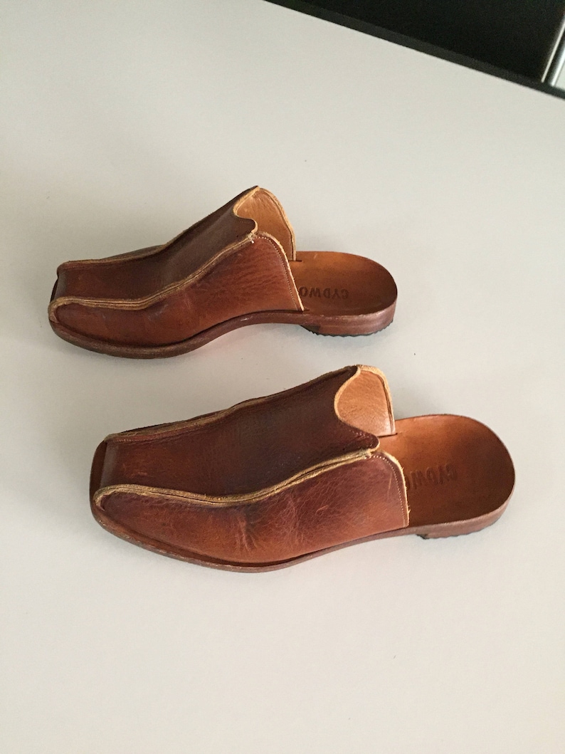 ladies leather clogs