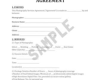 Puede incluir: Documento en blanco y negro titulado "ACUERDO DE SERVICIOS DE FOTOGRAFÍA" con campos rellenables para las partes, los servicios y los entregables. El documento incluye secciones para el fotógrafo, el cliente y los detalles de la sesión.