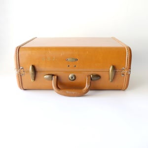 Vintage Tan Samsonite Train Case: Small Luggage, Wedding Card Box