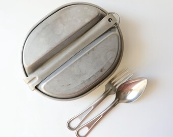 intage 1966 U.S. Regal Military Mess Kit, Vietnam Era Mess Kit with Fork & Spoon, Vintage Camping Cookware, Military Collectible
