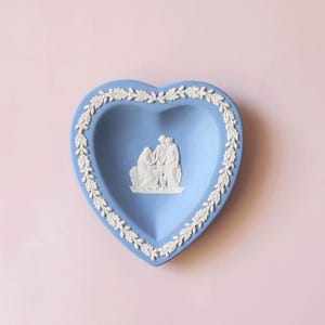 Vintage WEDGWOOD Blue Jasperware Heart-shaped Trinket Dish/Ashtray/Jewelry Tray/Ring Dish