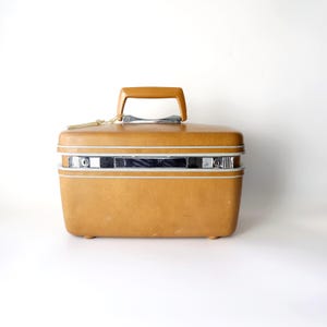 Vintage Samsonite Mustard Tan Color Train Case, Cosmetic Box, Travel Box