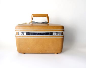 Vintage Samsonite Mustard Tan Color Train Case, Cosmetic Box, Travel Box