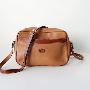 Vintage Bally Tan Color Pebble Leather Cross Body Purse, Shoulder Bag, Made in Italy