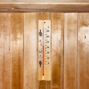 Wooden Sauna Thermometer – Vertical Scale, Classic Design, Easy-to-Read Sauna Temperature Gauge