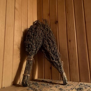 Wormwood and Peppermint Sauna Brooms Set – Handcrafted Aromatic Whisks for Relaxation, Breathing & Traditional Sauna Rituals