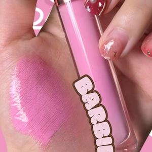 Cruelty Free Lip Gloss | Waterproof Shine | Vegan Lipstick