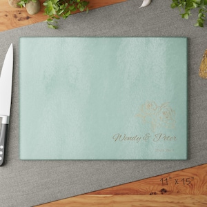 Personalized Glass Cutting Board with Floral Design, Wedding Gift, Kitchen Décor, Housewarming Gift, Custom Name Board