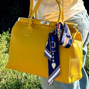 Italian Handmade Leather Bags For Woman, Elegant Leather Tote From Florence, Yellow bag, Lock bag